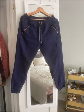 Jaanuu Navy Elastic-Waist Cargo Jogger Scrub Pants